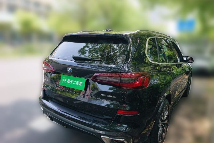 Used BMW X5 2022 xDrive 30Li Luxury M Sport Package
