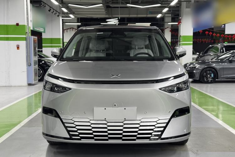 Used XPeng X9 2024 702 Ultra-Long Range Pro Exterior 2