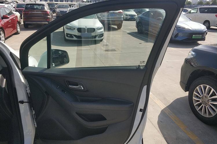 Used Chevrolet Trax 2018 330T Automatic All-Wheel-Drive Flagship Model