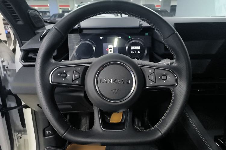 Used Lynk & Co 03 2023 1.5TD DCT JingPro
