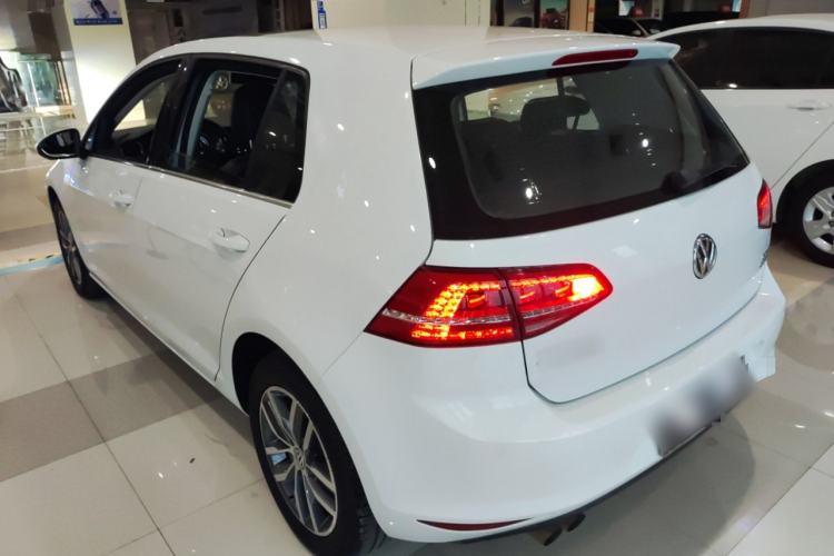 Used Volkswagen Golf 2016 230TSI Automatic Luxury Version Rear Left 45 Deg