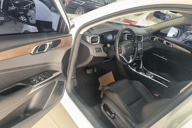 Used Lynk & Co 01 2020 2.0T Two-Wheel Drive Pure Pro Version China VI Standard
