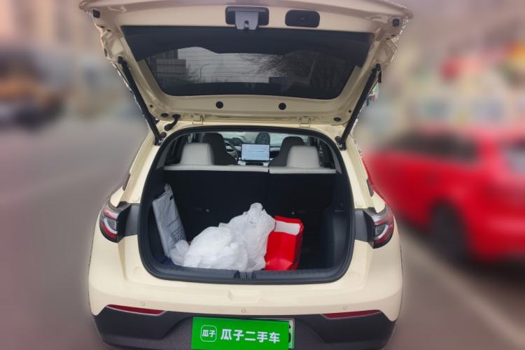 Used Geely Galaxy Geome 2025 410 km Free Version
