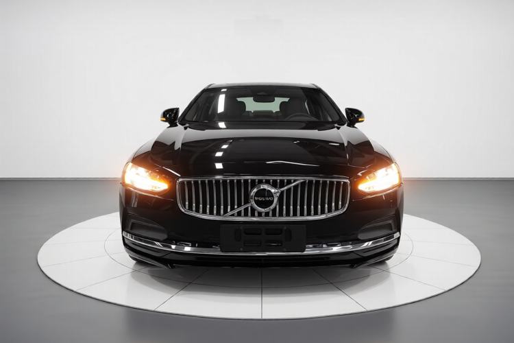 Used Volvo S90 2025 B5 Zhiyi Luxury Edition
