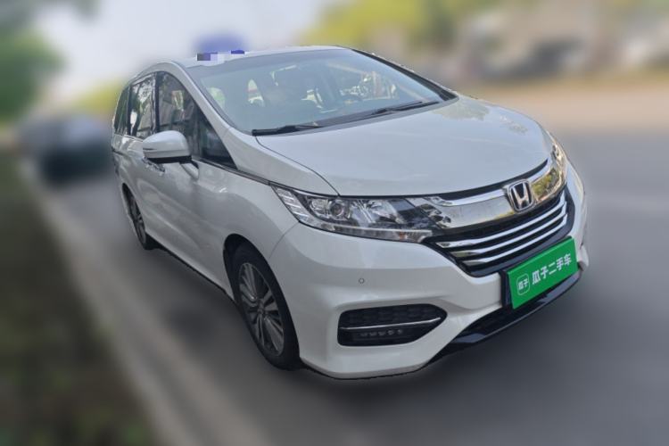 Used Honda Odyssey 2018 2.4L Luxury Edition Front Right 45 Deg