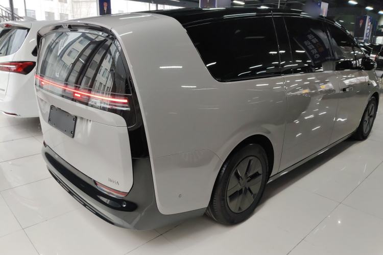 Used Li Auto MEGA 2025 Home Family Special Edition