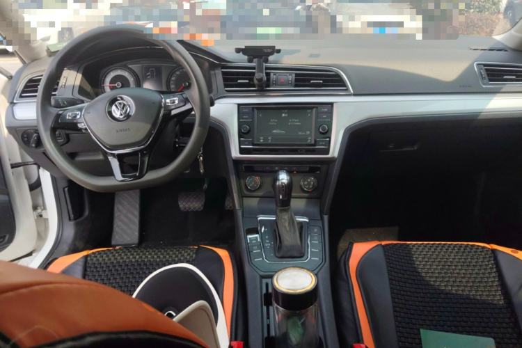 Used Volkswagen Lamando 2019 230TSI DSG Fashion Edition China VI
