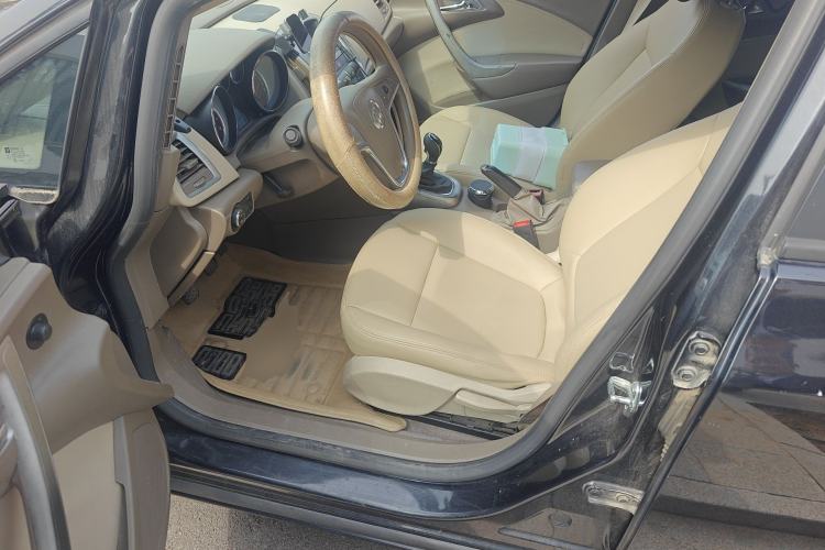 Used Buick GT 2013 GT 1.6L Manual Entry-Level Model