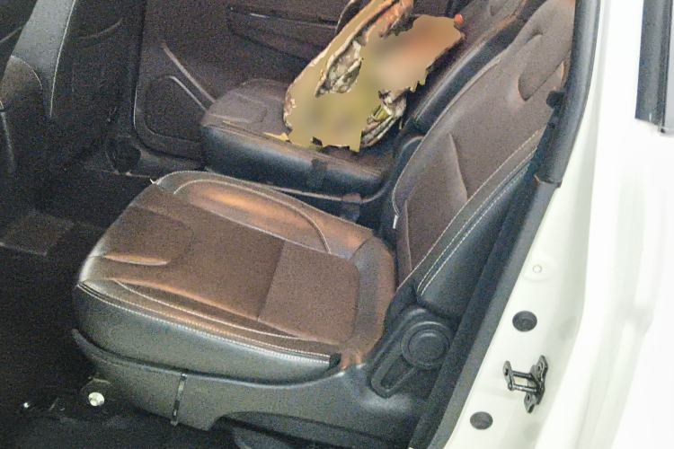 Used Dongfeng Fengon 330 2019 1.5L 330S Manual Comfort Version China VI Standard
