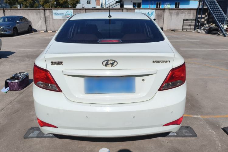 Used Hyundai Verna (older generation) 2014 1.4L Manual Smart GLS Trim