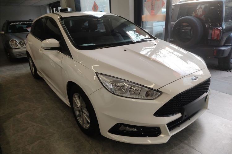 Used Ford Focus 2018 Hatchback Classic EcoBoost 180 Automatic Elite Model
