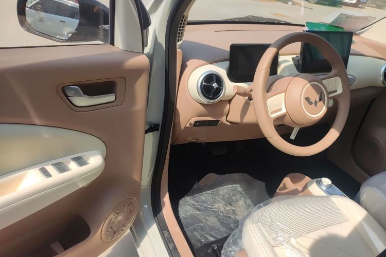 Used Wuling Hongguang MINIEV 2025 Four-Door Version Advanced Edition Driver Seat