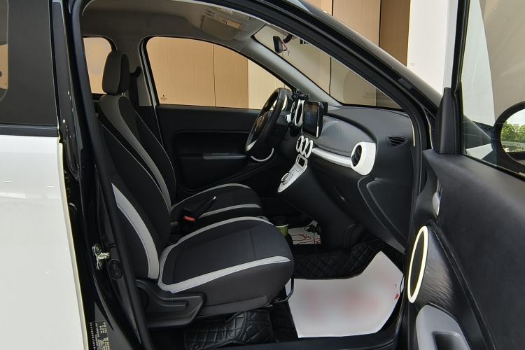 Used ORA Black Cat 2021 301 km Basic Version
