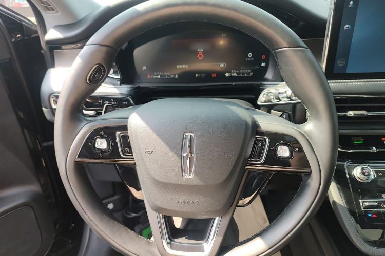 Used Lincoln Corsair 2022 2.0T Two-Wheel Drive Luxury Edition