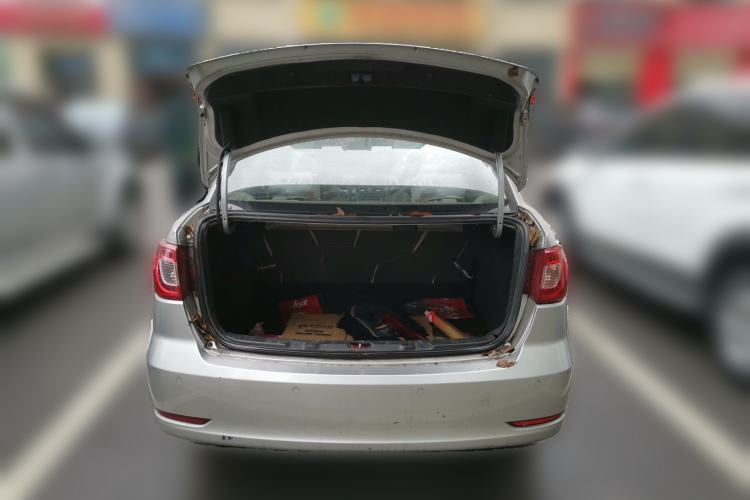 Used Dongfeng Aeolus S30 2013 1.6L Manual Zunya Model
