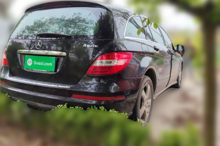 Used Mercedes-Benz R-Class 2014 R 320 4MATIC Luxury Model Rear Right 45 Deg