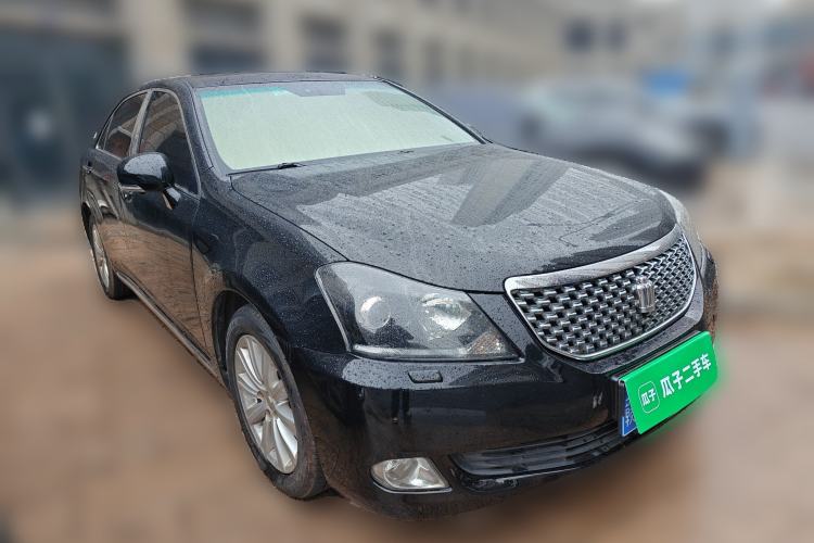 Used Toyota Crown 2011 2.5L Royal Special Edition with Leather and Sunroof