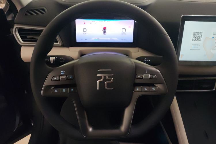 Used BYD Yuan UP 2025 Model 301KM Leading Version
