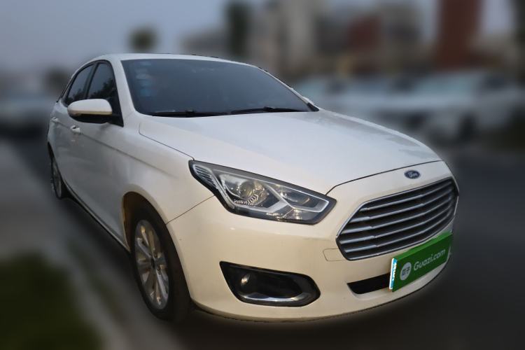 Used Ford Escort 2015 1.5L Automatic Fashion Model
