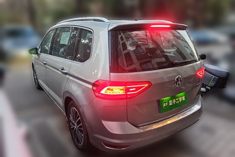 Used Volkswagen Touran 2018 Volkswagen Touran L 280TSI DSG Luxury Edition 7 Seats
