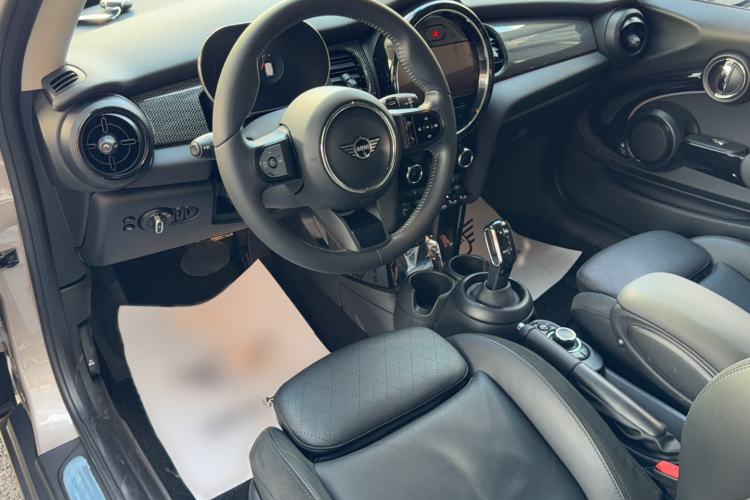 Used MINI 2022 Updated 1.5T COOPER Classic Edition