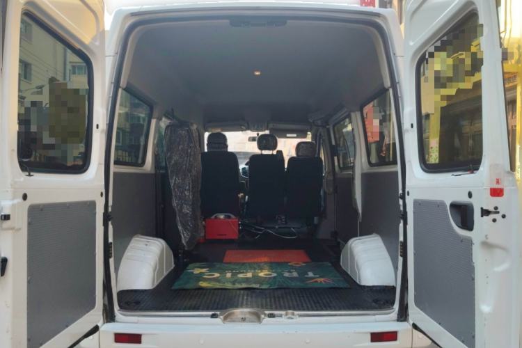 Used SAIC MAXUS Xintu V80 2021 2.0T PLUS AMT Aoyuntong Short-Wheelbase Mid-Roof 5/6-Seater
