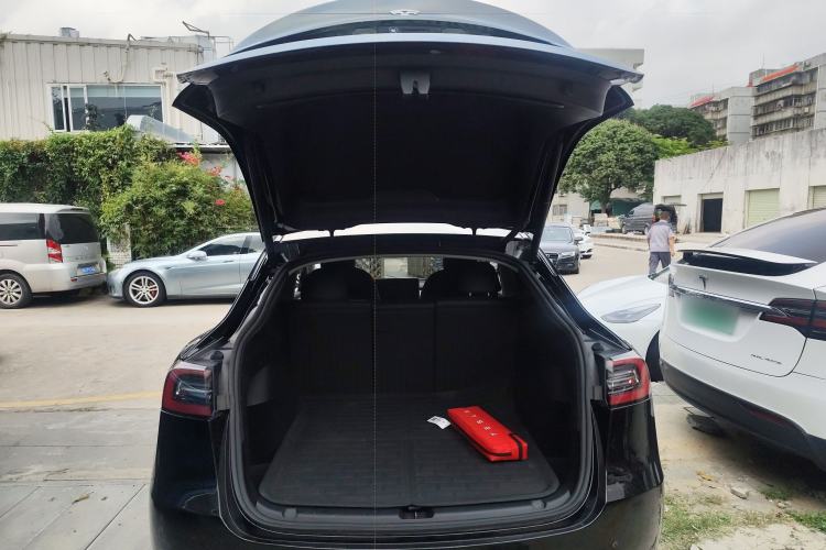 Used Tesla Model Y 2022 Rear-Wheel-Drive Version
