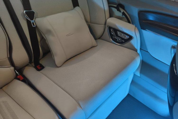 Used Mercedes-Benz Vito 2024 2.0T Business Version 7 Seats