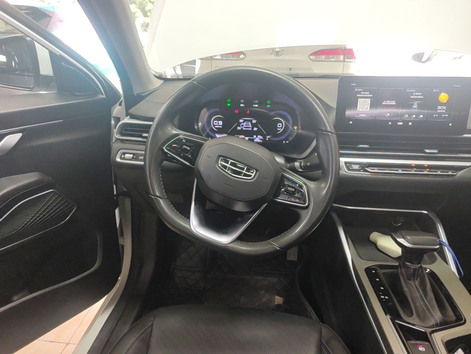 Geely Auto Emgrand 2022 4th Generation 1.5L CVT Luxury Model - Premium — снимка 13
