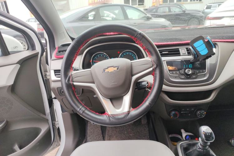 Used Chevrolet Lova RV 2016 1.5L Manual Comfort Edition
