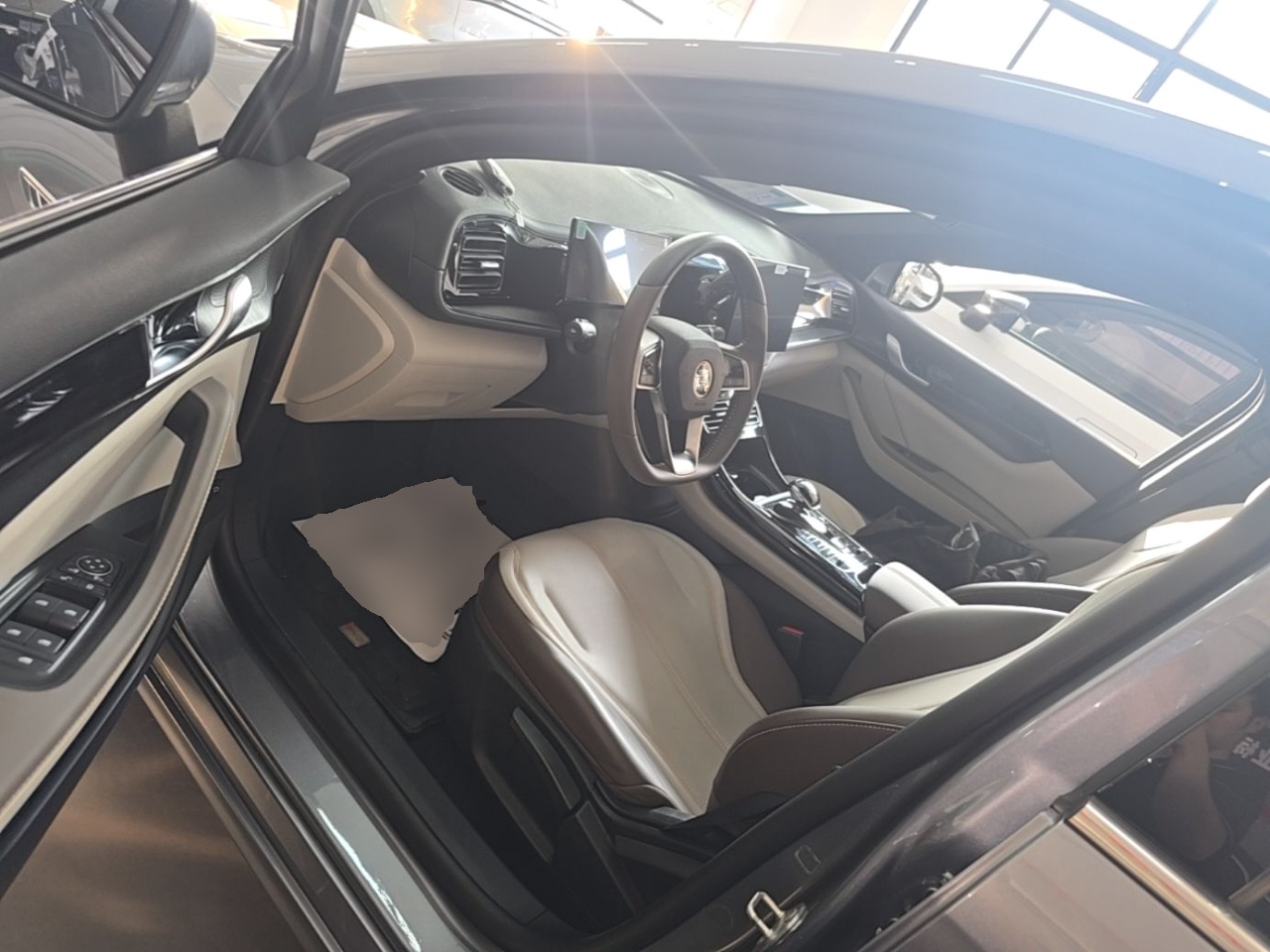 BYD Qin PLUS 2024 HONOR Edition DM-i 55KM Leading Model — снимка 18