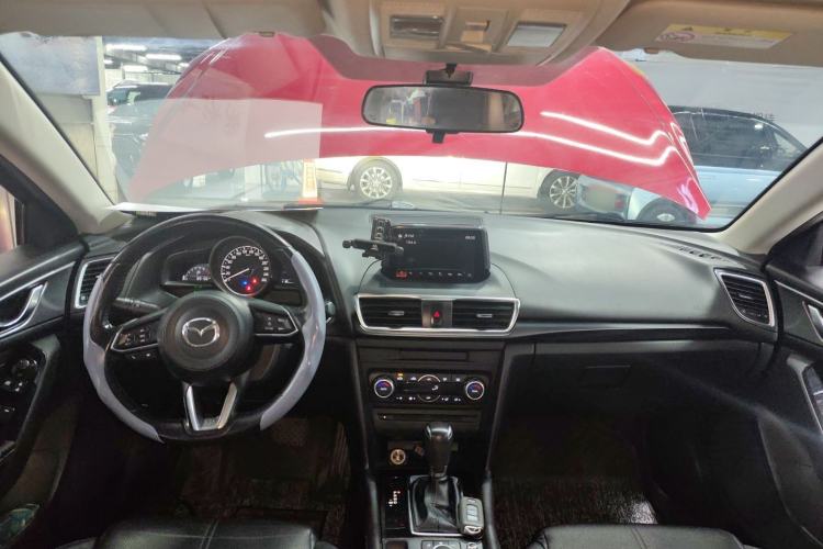 Used Mazda 3 Axela 2017 Sedan 2.0L Automatic Prestige Model China V Standard Center Console