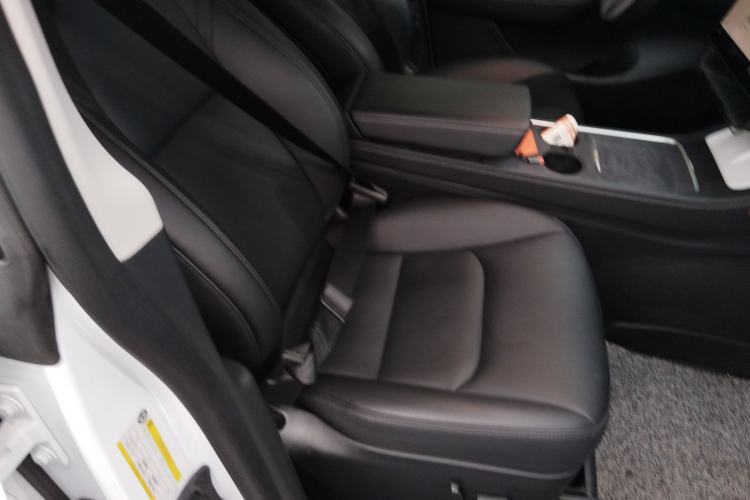 Used Tesla Model Y 2024 Rear-Wheel-Drive Version Right Front Seat