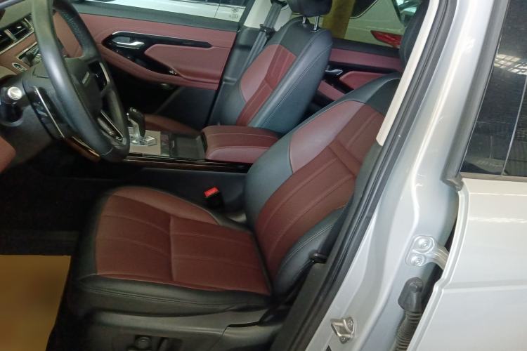 Used Land Rover Range Evoque 2022 Aurora L 249 PS R-Dynamic Luxury Edition Left Front Seat