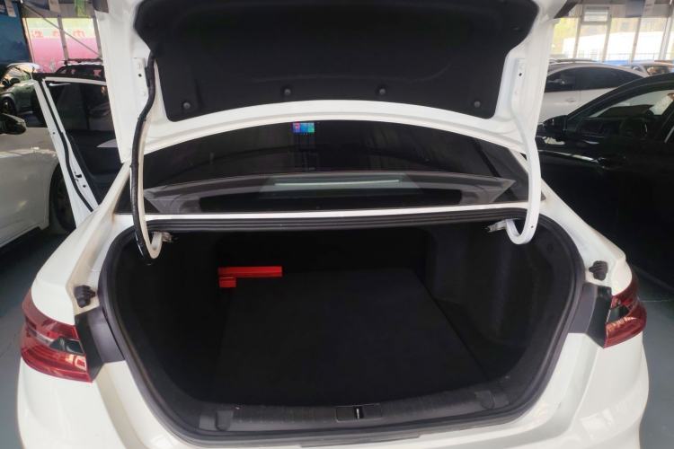 Used Geometry A 2024 410KM Travel Edition Trunk