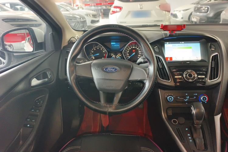 Used Ford Focus 2018 Hatchback Classic 1.6L Automatic Comfort Plus SmartDrive Edition Steering Wheel