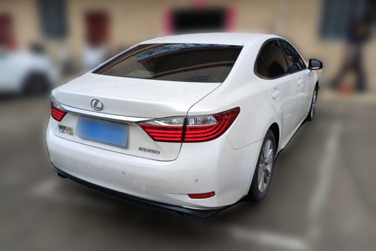Used Lexus ES 2013 250 Elegant Edition Rear Right 45 Deg
