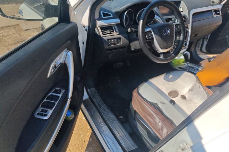 Used Bestune X80 2013 2.0L automatic comfort version
