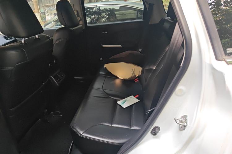 Used Honda CR-V 2015 2.4L two-wheel drive luxury version