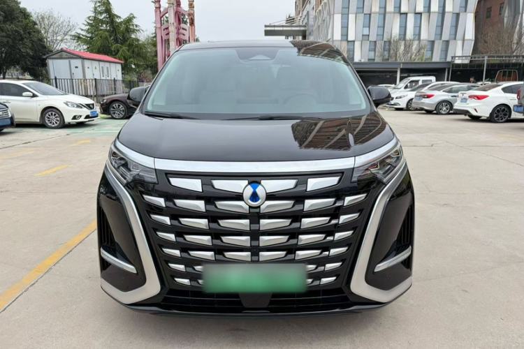 Used Denza D9 2024 DM-i 970 Luxury Model