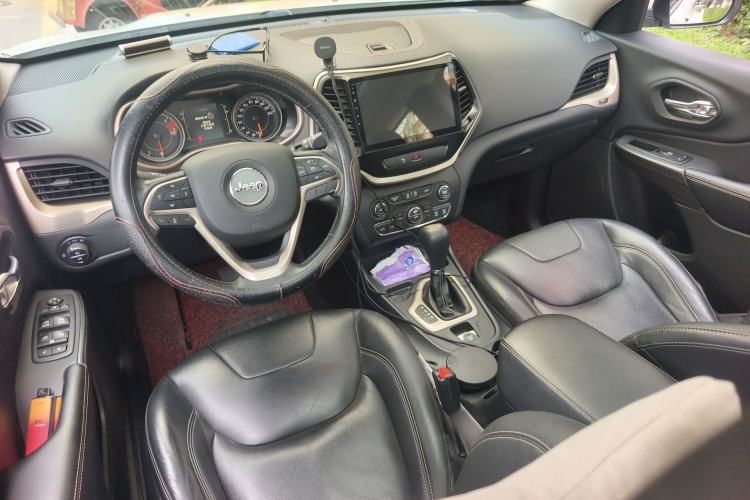 Used Jeep Cherokee 2017 2.4L Leading Edition