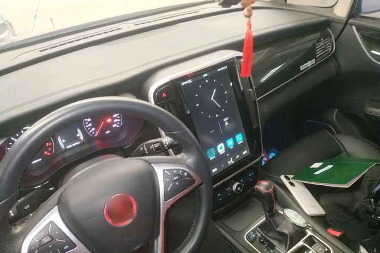 Used BYD Song MAX 2018 1.5T Automatic Smart Connect Elite Model with 6 Seats Center Console