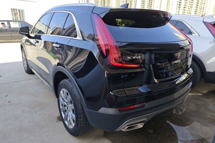 Used Cadillac XT4 2022 28T Two-Wheel-Drive Luxury Version

