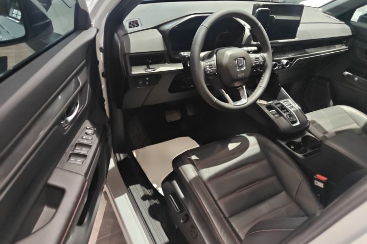 Used Honda CR-V 2024 2.0L eHEV Two-Wheel Drive Smart Edition Driver Seat