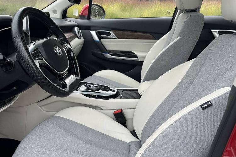 Used BAIC Beijing EU5 2018 R500 Smart Edition