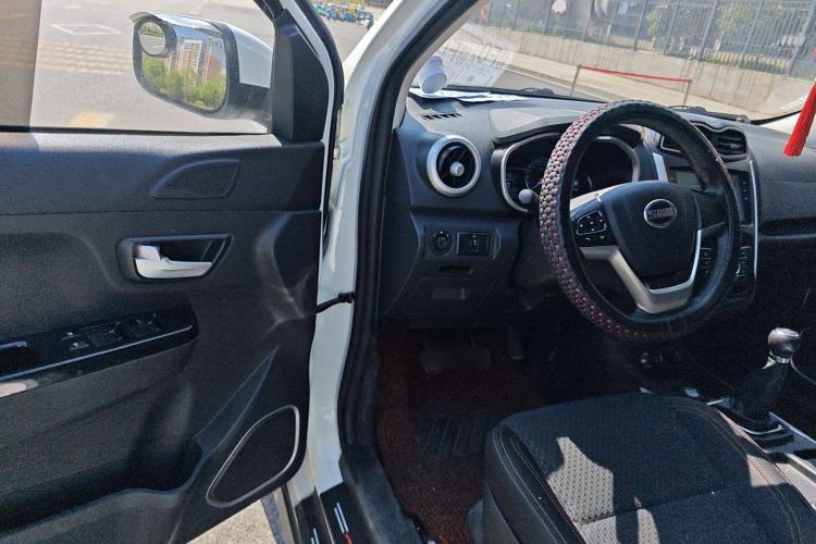 Used SWM X3 2020 1.5L Manual Value Edition 7 Seats
