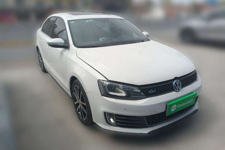 Used Volkswagen Sagitar 2013 2.0 TSI GLI Front Right 45 Deg