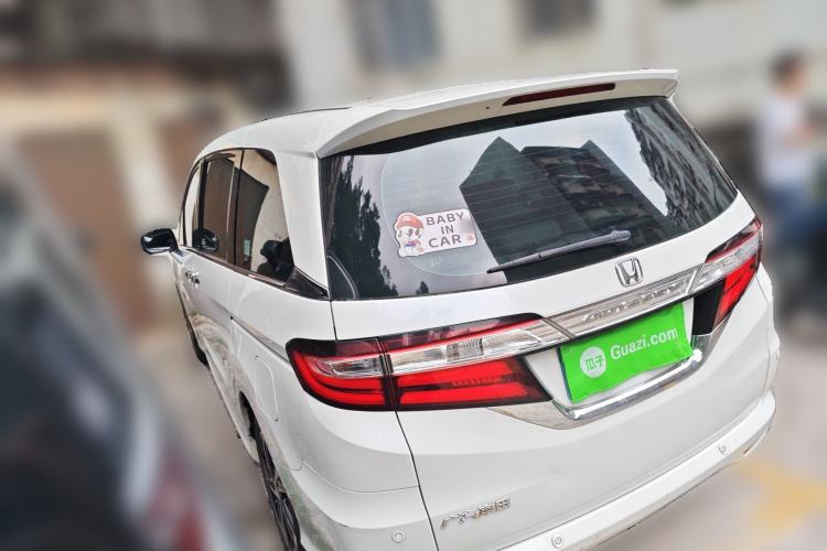 Used Honda Odyssey 2015 Revised 2.4L Luxury Edition
