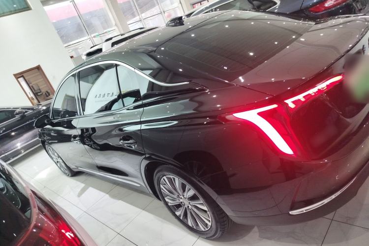 Used Hongqi E-QM5 2024 610 km PLUS
