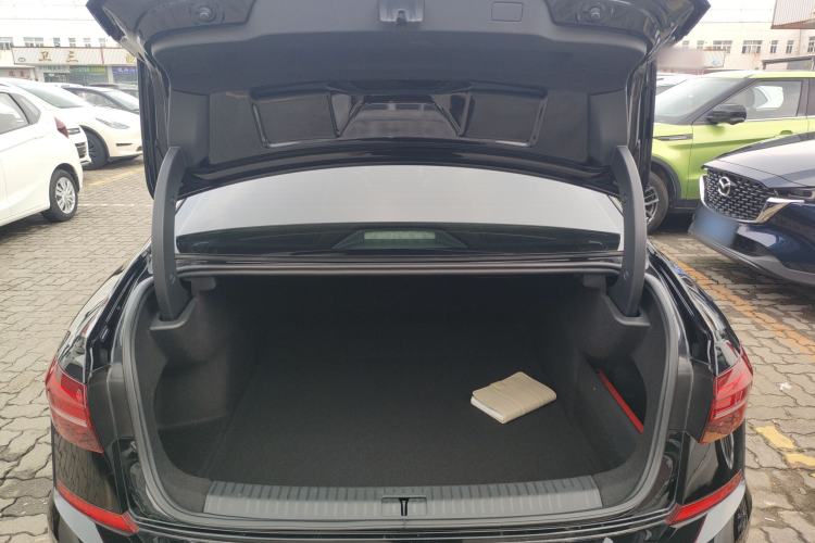 Used Volkswagen Passat 2020 330TSI Luxury Edition China VI